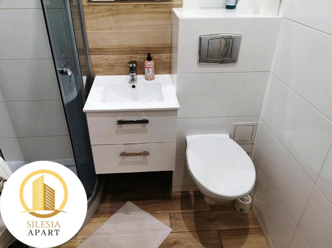 Apartament Ceglany Tychy Ngoại thất bức ảnh